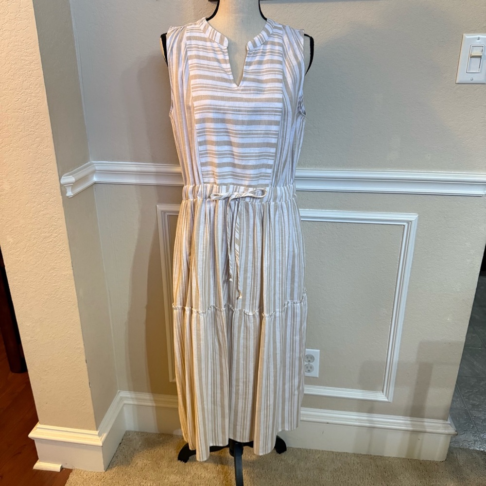 Wonderly Striped Sleeveless Dress Size Petite Large.  Tan/Khaki (tan)